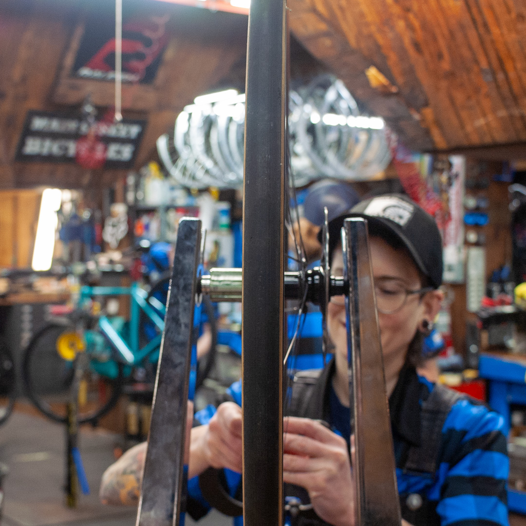 repair-libby-true-square Truing a tire